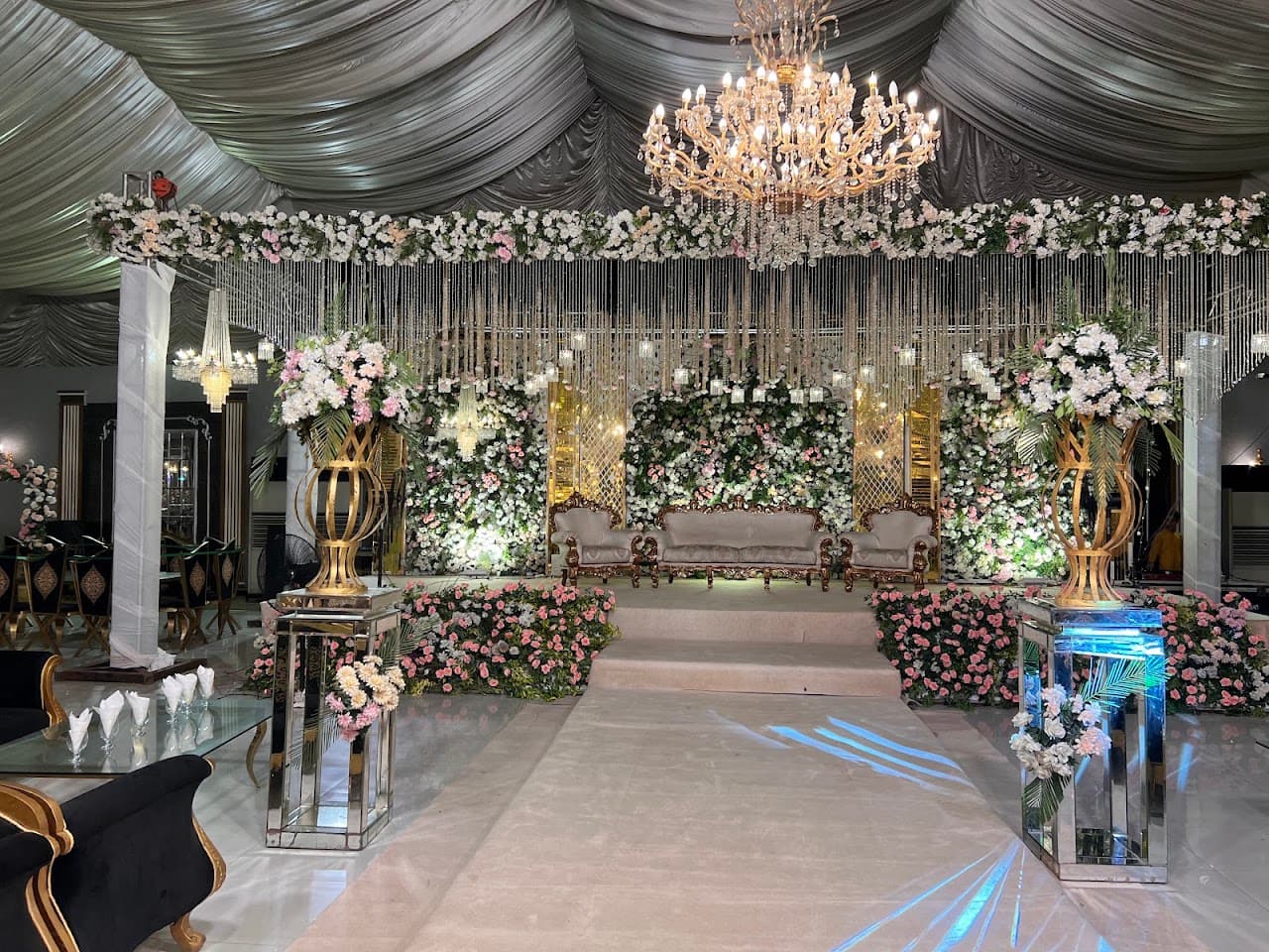 La Belle Event Complex 4