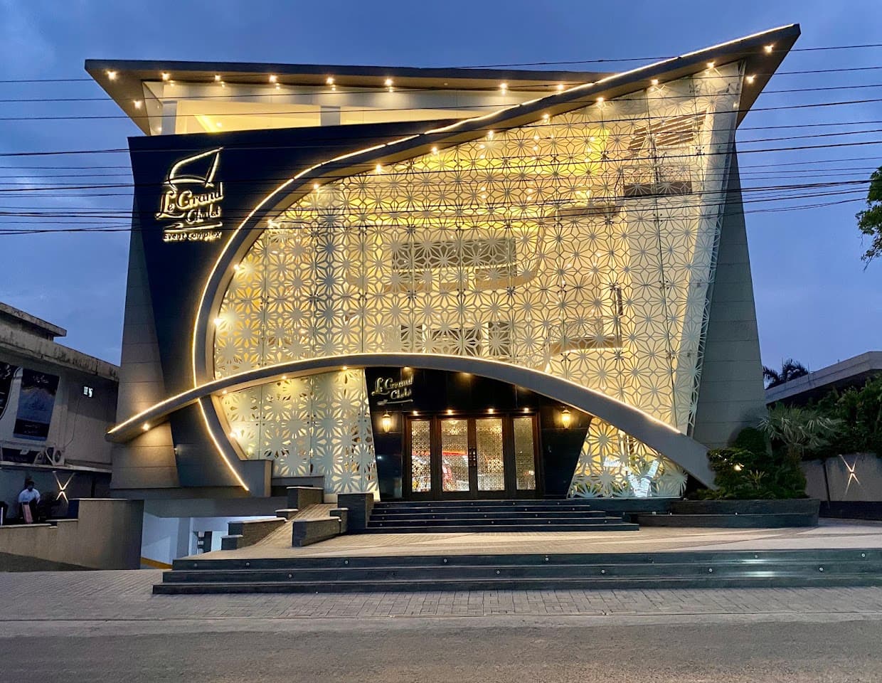Le Grand Chalet Event Complex 4