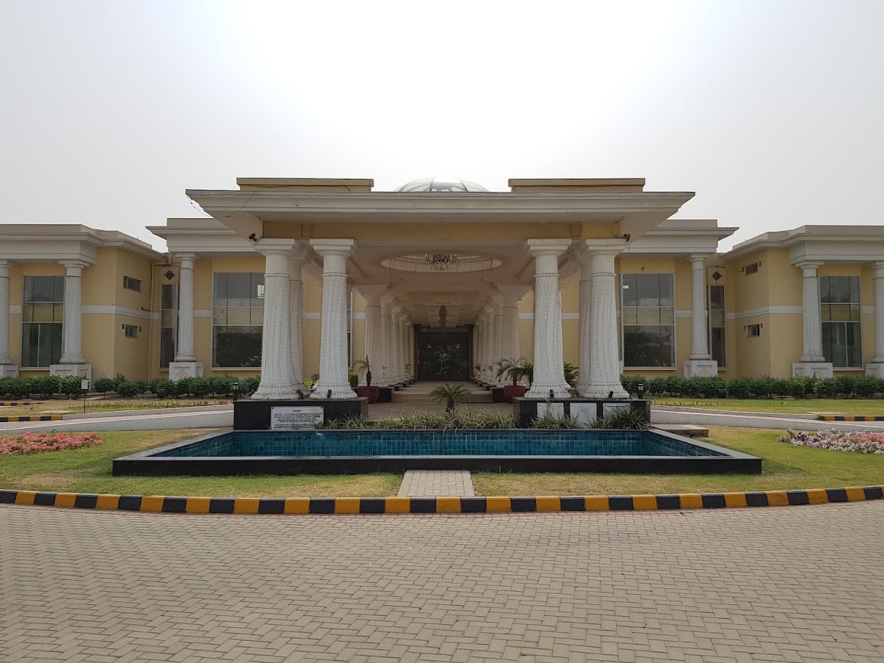 Qasar-e-Noor Community Center