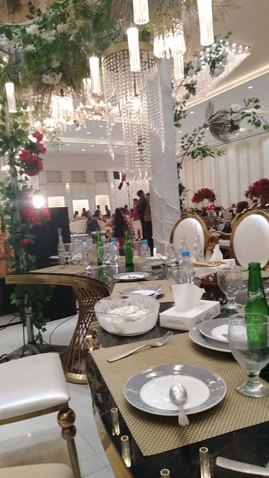 Varioline Le Grand by Zafar Group 3