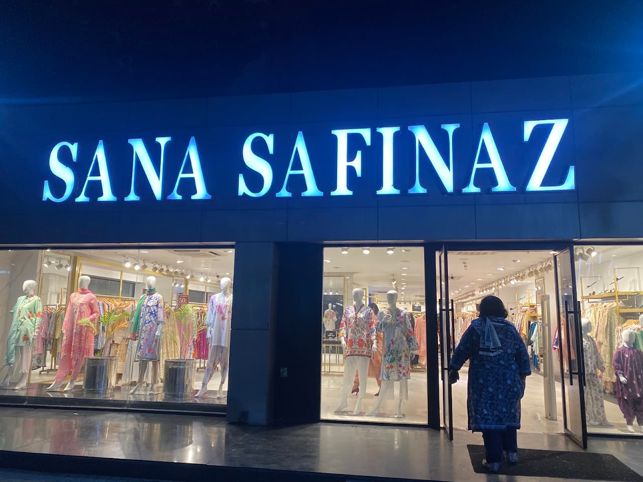Sana Safinaz Couture Atelier