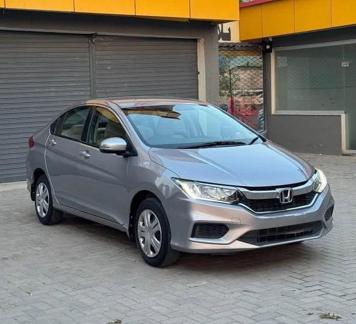 7 Star Tours & Luxury Rent a car Lahore