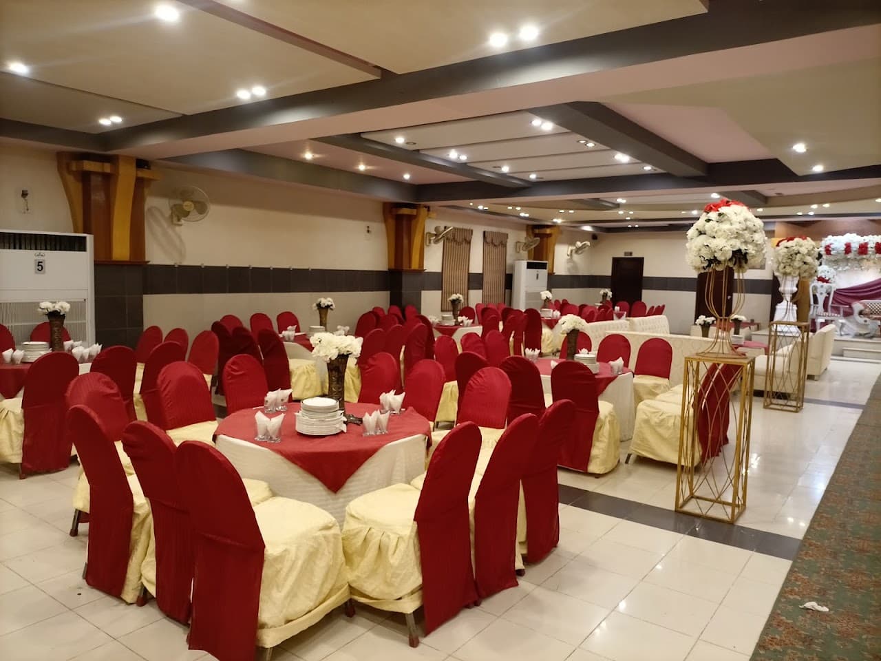 Zareen Mehal Marriage Hall